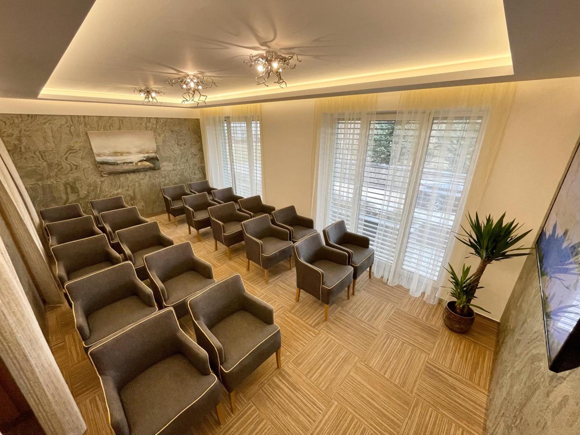 Hotel Bartos Френштат-под-Радгоштем Экстерьер фото