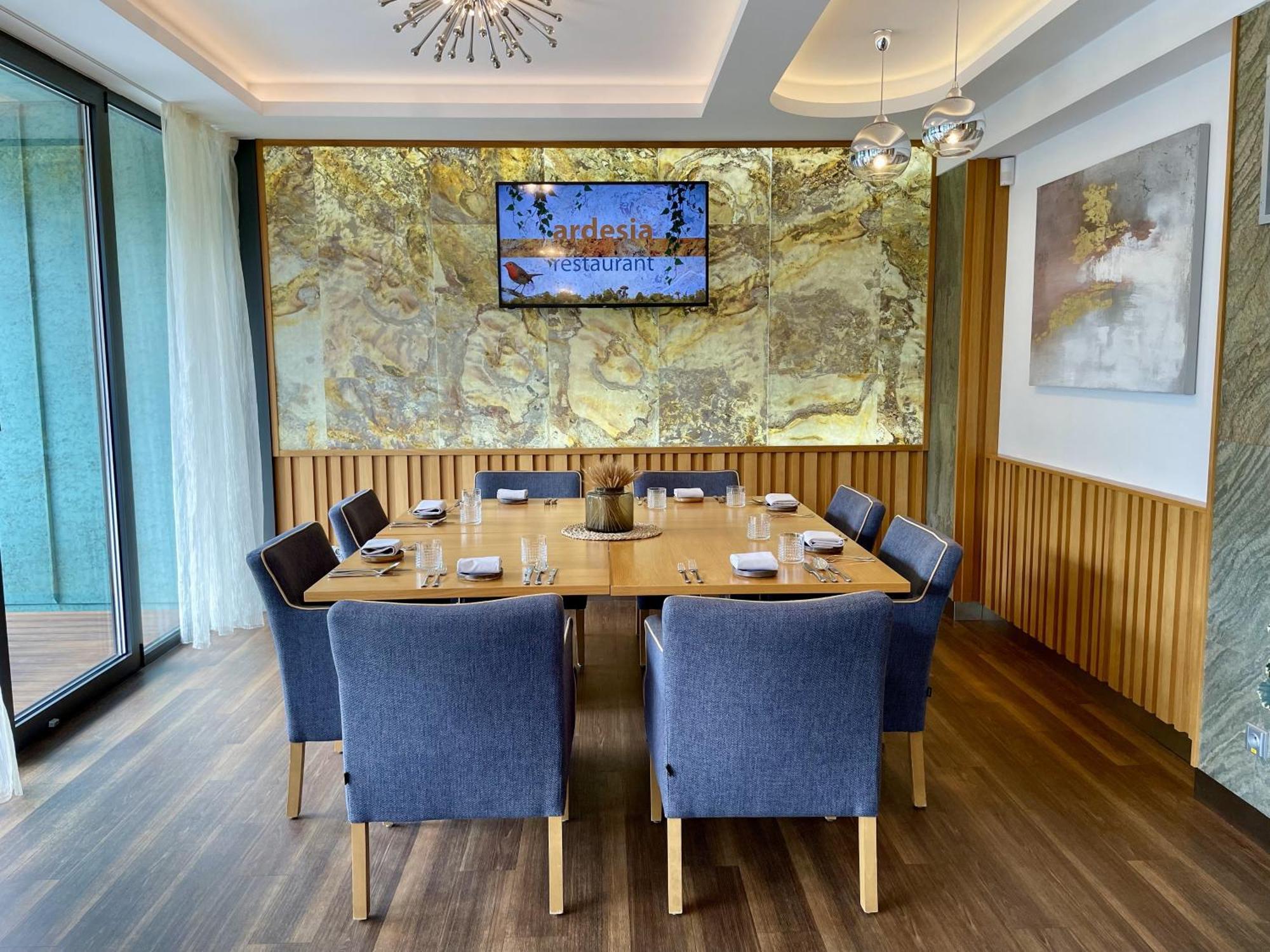 Hotel Bartos Френштат-под-Радгоштем Экстерьер фото