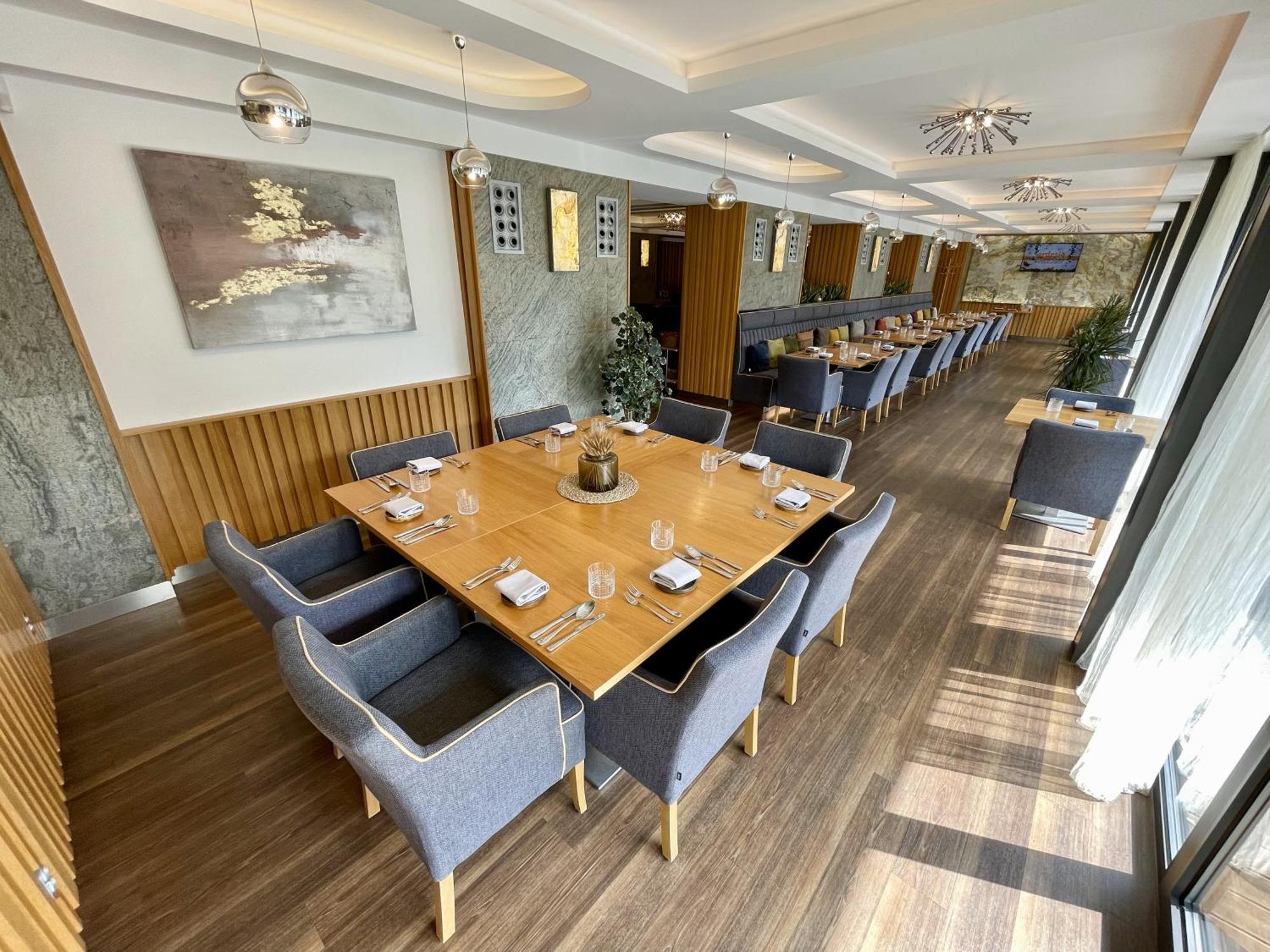 Hotel Bartos Френштат-под-Радгоштем Экстерьер фото