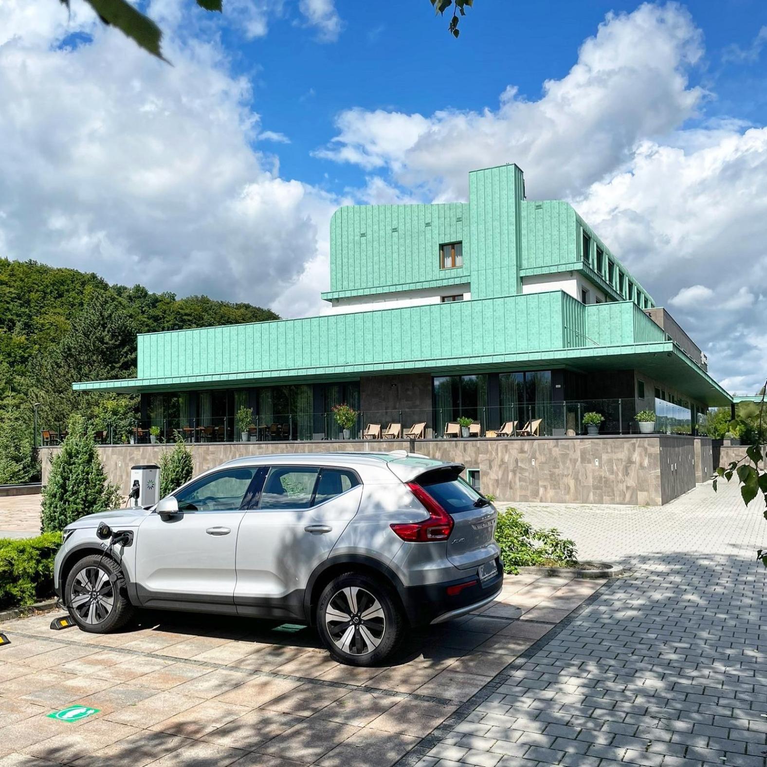 Hotel Bartos Френштат-под-Радгоштем Экстерьер фото